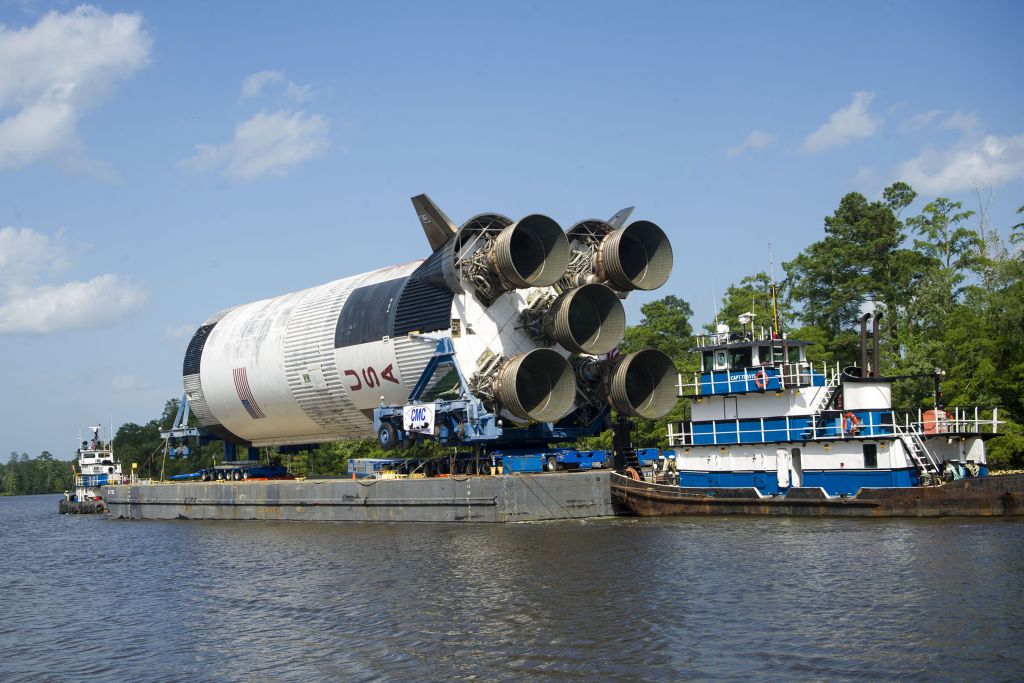 s16 060 ssc 20160616 s00372 saturn v stage 576a