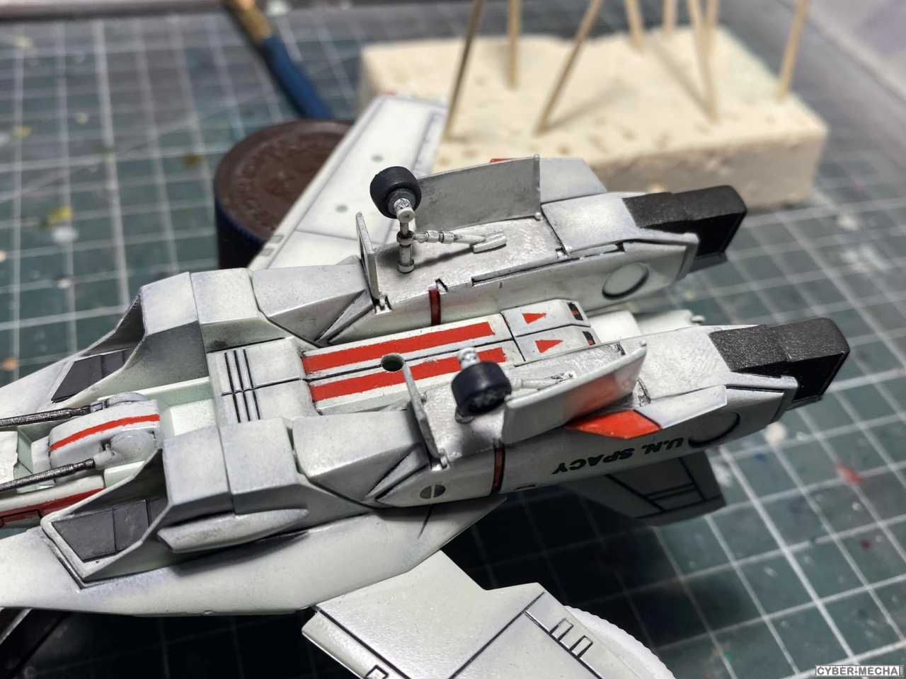 Macross : VF-1J 1/100 1664729485