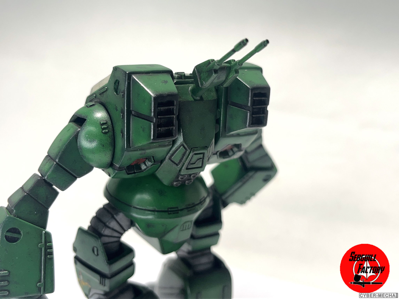 Macross : Destroid Spartan  [Arii] 1/100 1696841673